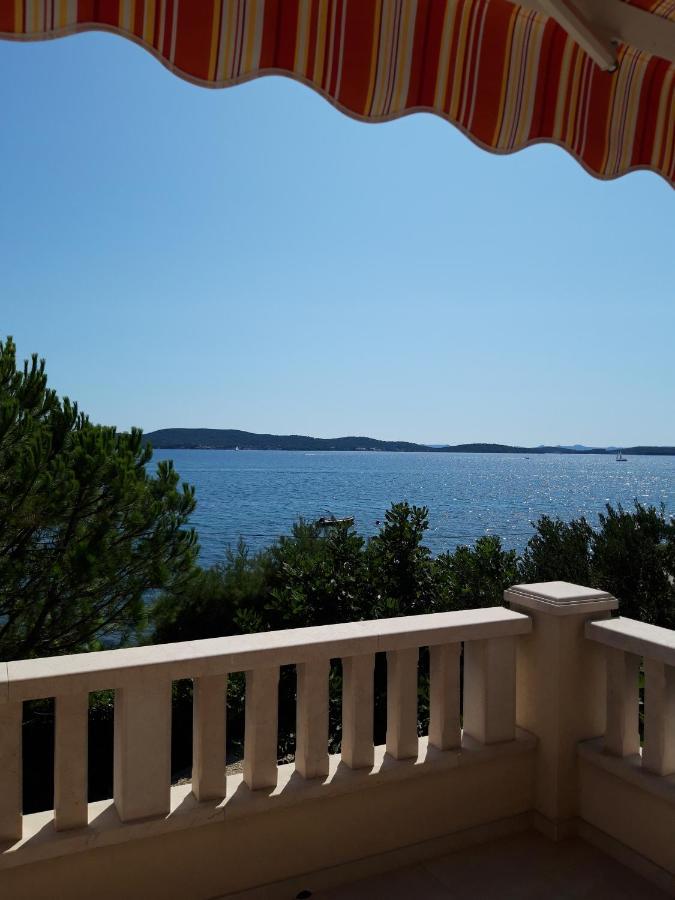 Apartmani Sruk Sukošan Exteriör bild