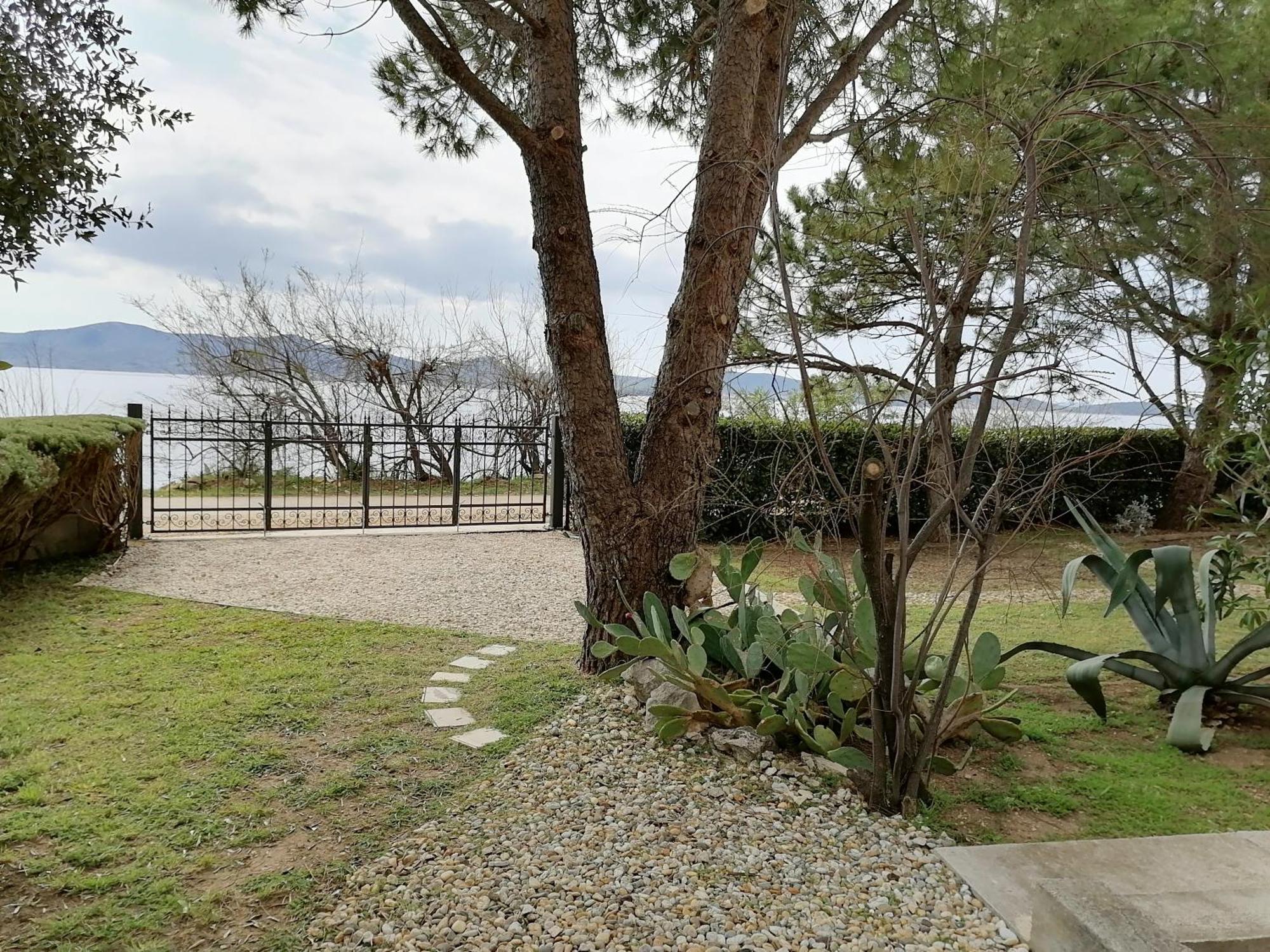 Apartmani Sruk Sukošan Exteriör bild